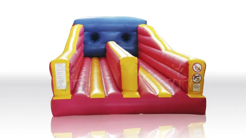 Bungee Run GIGANT commercial inflatable action game